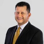 agent-headshot-niagara-st-catharines-hamilton-on-location-or-studio-06765-10s1